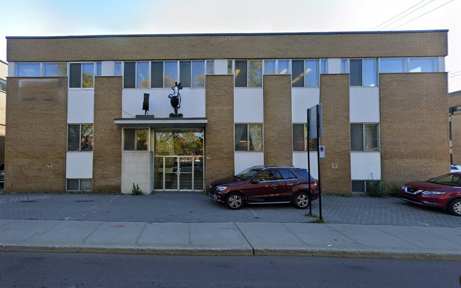 300 Rue Sauvé O, Montréal, QC for lease - Building Photo - Image 2 of 4