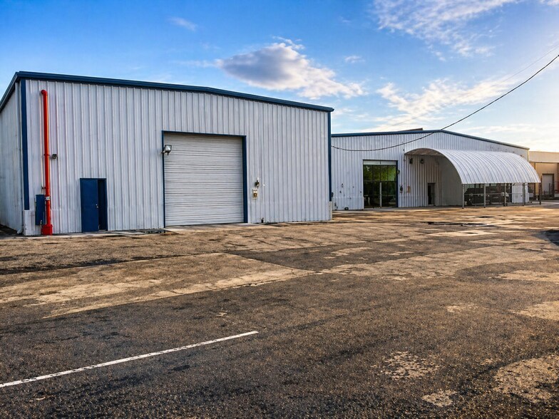 4550 SE Hampton Ct, Stuart, FL à vendre - Photo principale - Image 1 de 7