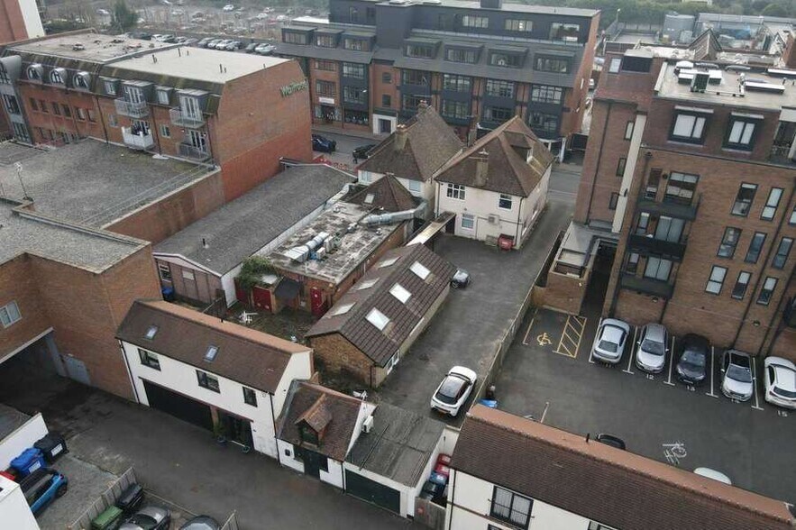 13-19 Station Rd, Gerrards Cross à vendre - Photo du bâtiment - Image 3 de 4