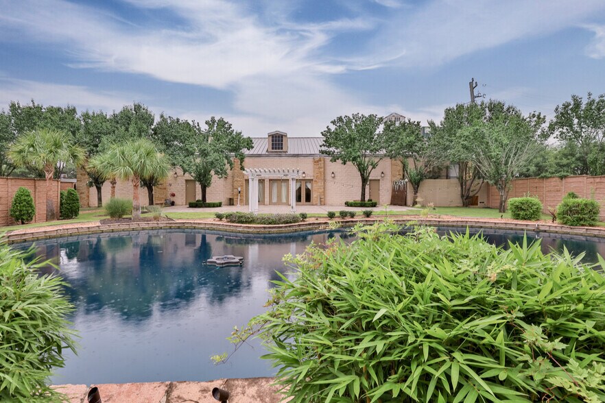 15301 Gulf Fwy, Houston, TX à vendre - Photo du bâtiment - Image 2 de 15