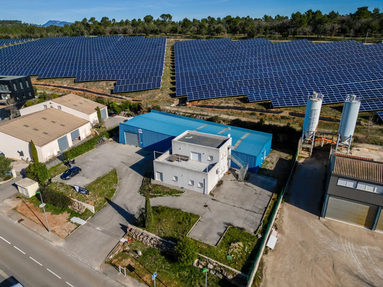 Flex in Brignoles for lease Aerial- Image 1 of 15