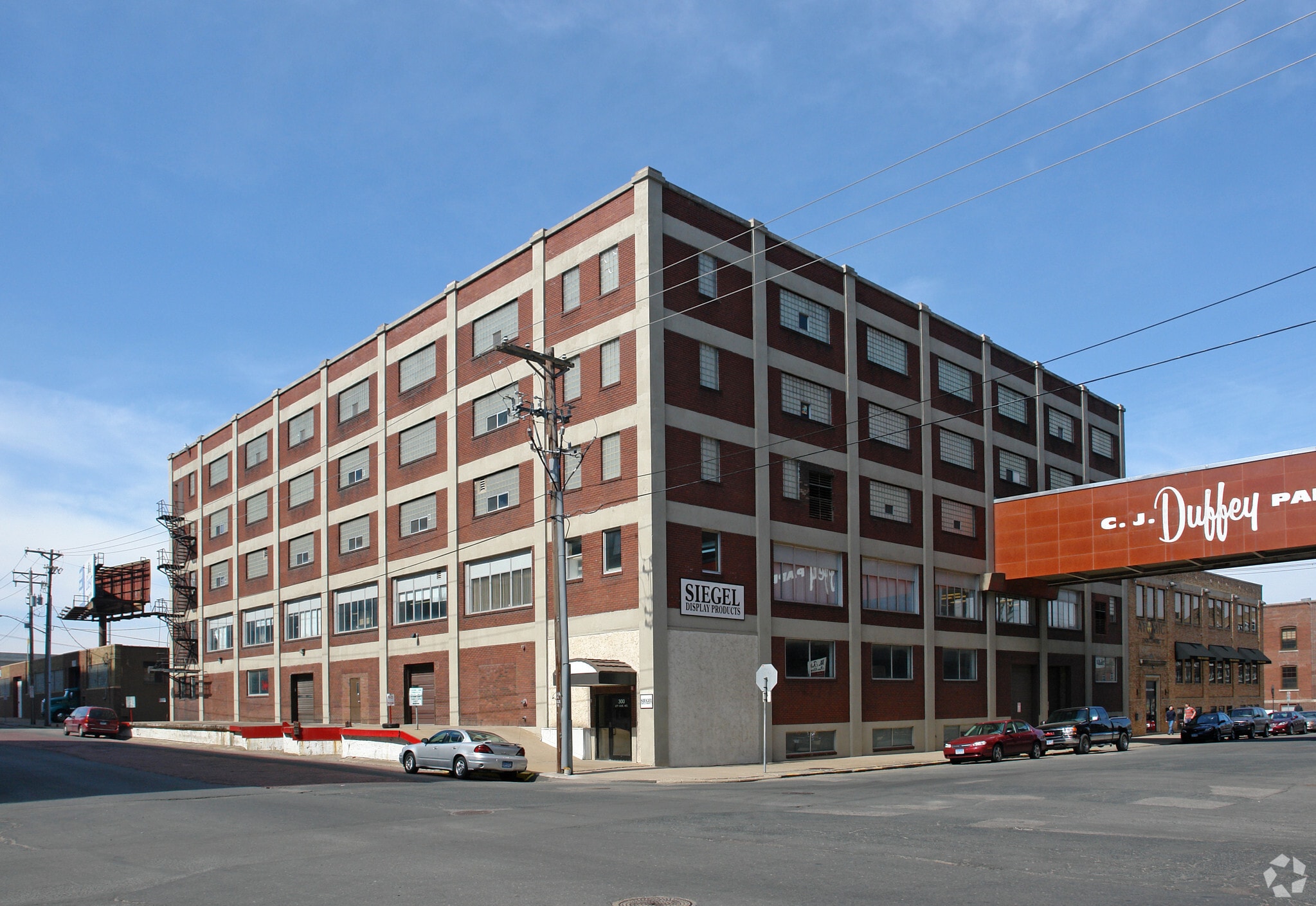 300 N 6th Ave, Minneapolis, MN for lease Building Photo- Image 1 of 6