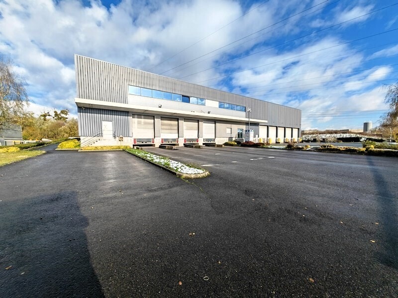 Industrial in Villeparisis for lease Building Photo- Image 1 of 15
