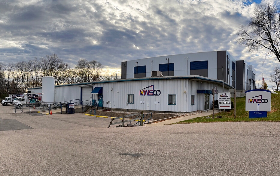 4525 Pflaum Rd, Madison, WI for sale - Building Photo - Image 1 of 3
