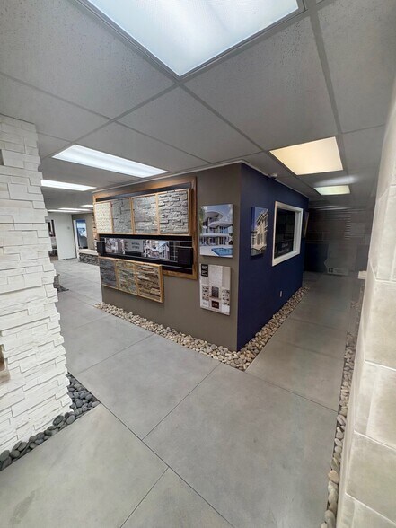 2862-2898 NW 79th Ave, Miami, FL à louer - Photo du bâtiment - Image 3 de 15