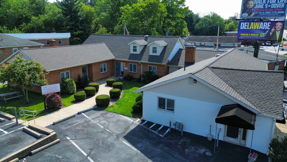 3407 Lancaster Pike, Wilmington, DE à vendre - Photo du bâtiment - Image 3 de 13