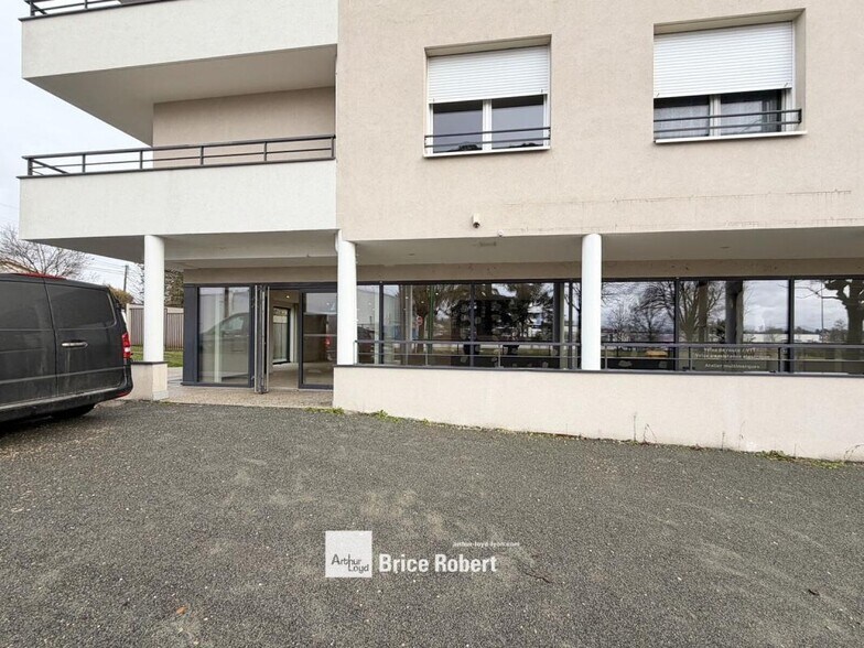 6 Rue Du Collovrier, Écully à louer - Photo du bâtiment - Image 1 de 4