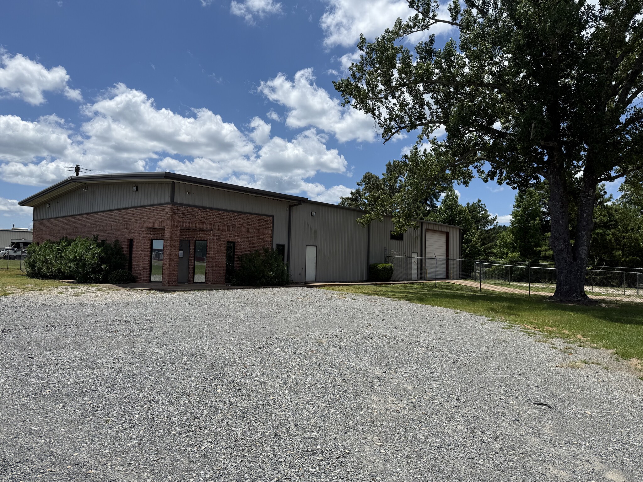 107 Ltr Park Dr, Longview, TX for lease Primary Photo- Image 1 of 11