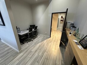 9512 W Flamingo Rd, Las Vegas, NV à louer Photo intérieure- Image 2 de 7