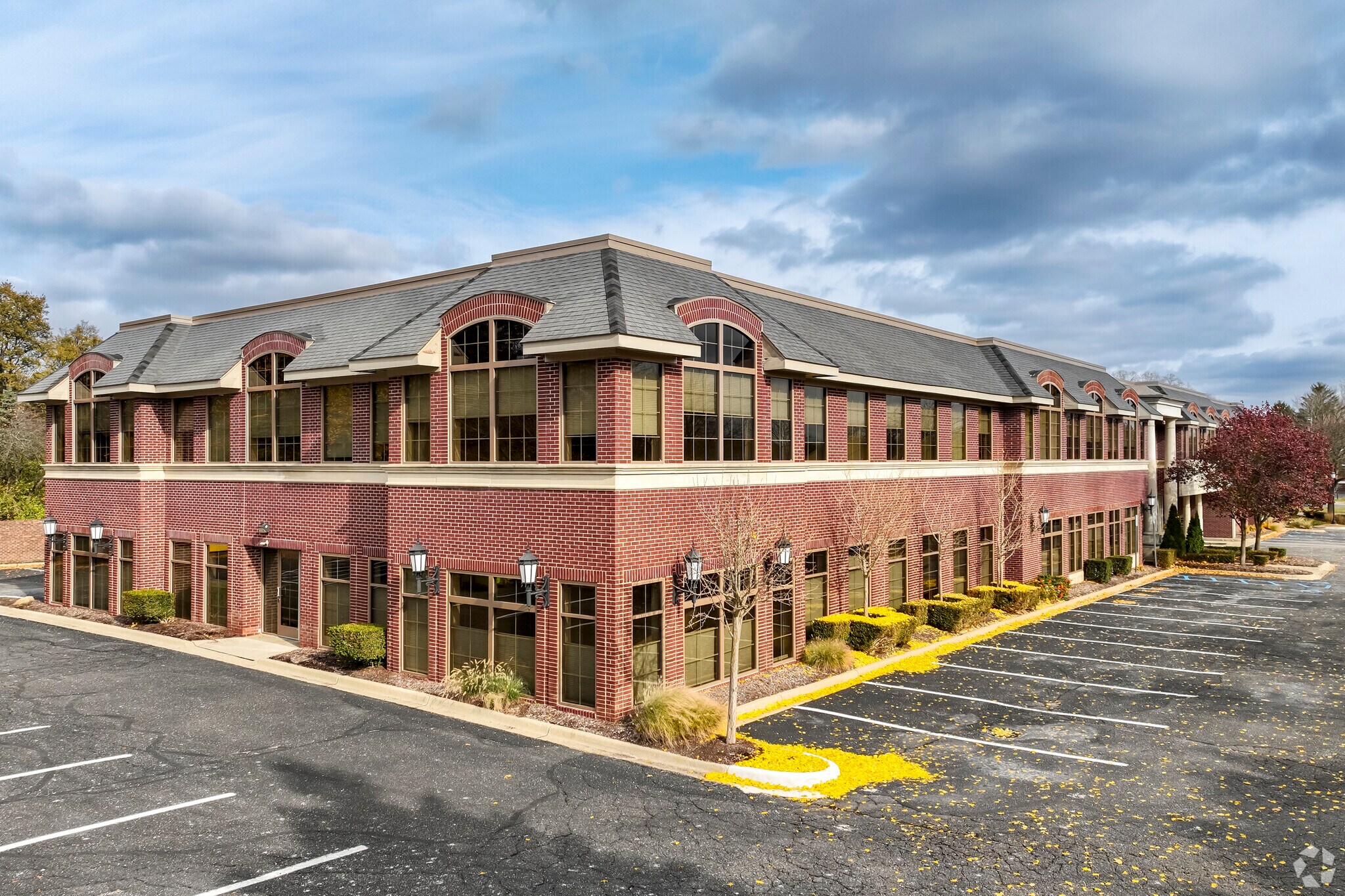 3910 Telegraph Rd, Bloomfield Hills, MI for lease Primary Photo- Image 1 of 6