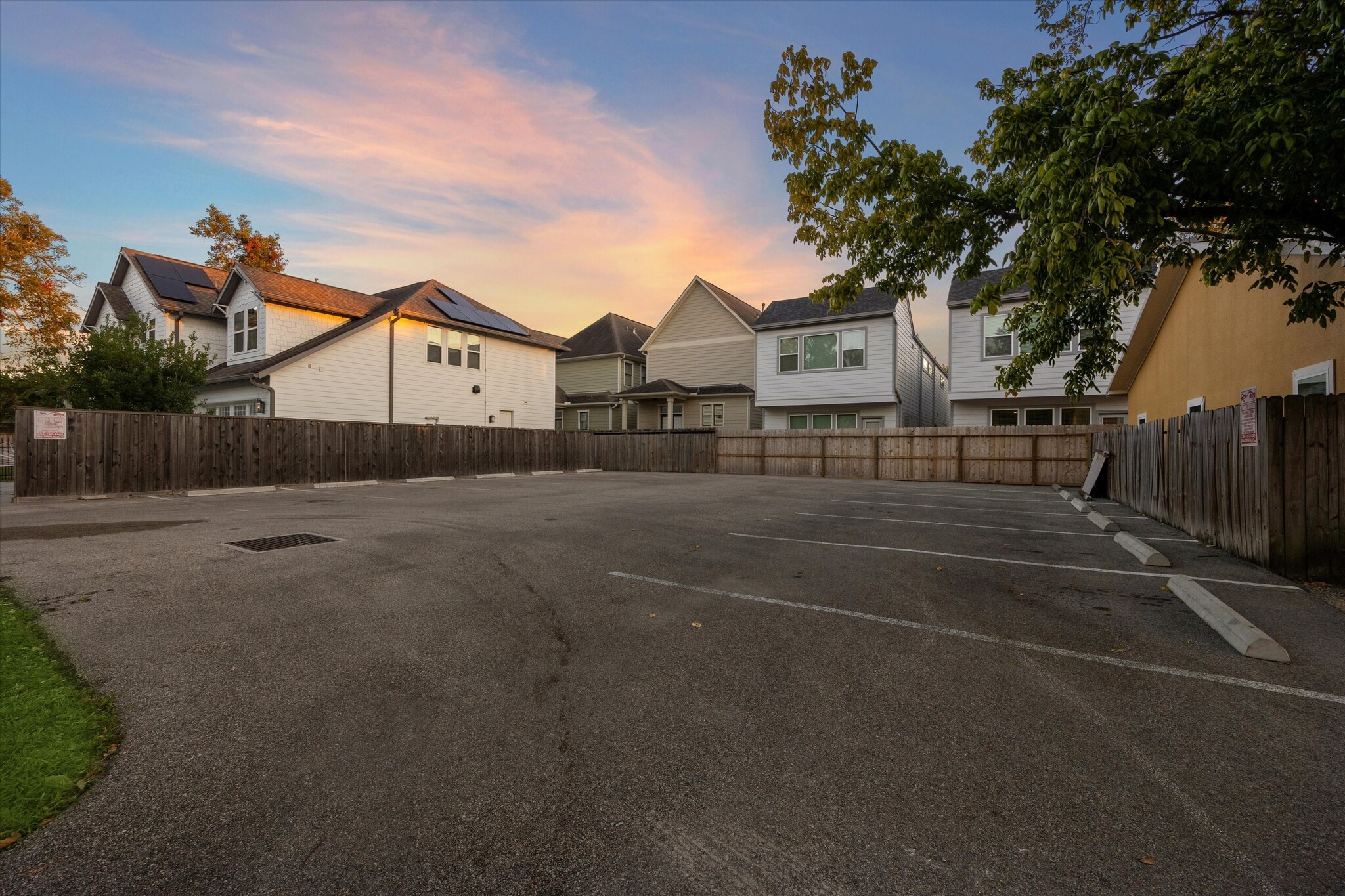 6212 N Main St, Houston, TX for lease Building Photo- Image 1 of 9