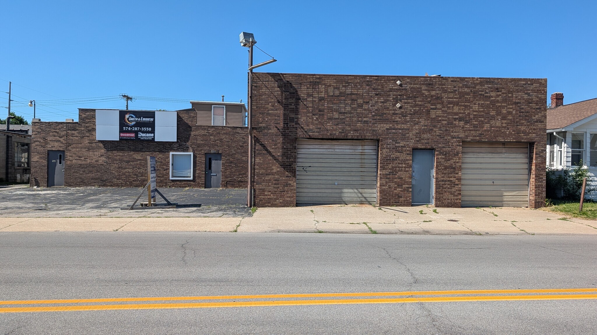 1222 W 8th St, Mishawaka, IN for lease Interior Photo- Image 1 of 1