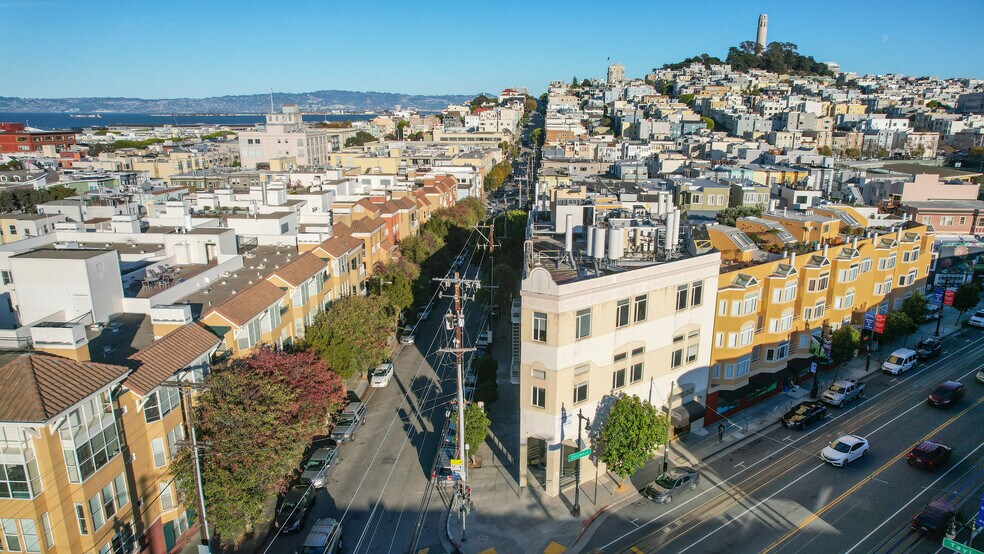 665 Chestnut St, San Francisco, CA à louer - Photo du bâtiment - Image 3 de 9