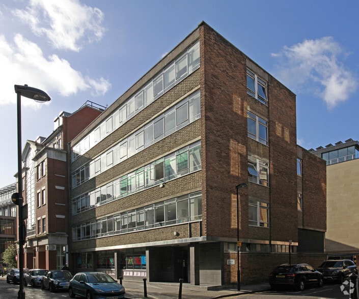 8-11 St Johns Ln, London for lease - Primary Photo - Image 1 of 7