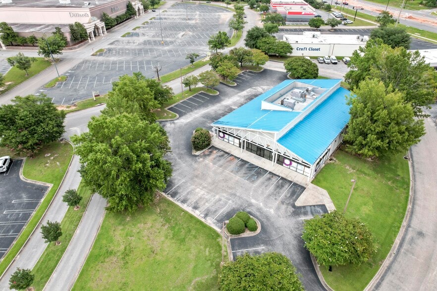 200 Buyers Dr, Dothan, AL à vendre - Photo du bâtiment - Image 3 de 11