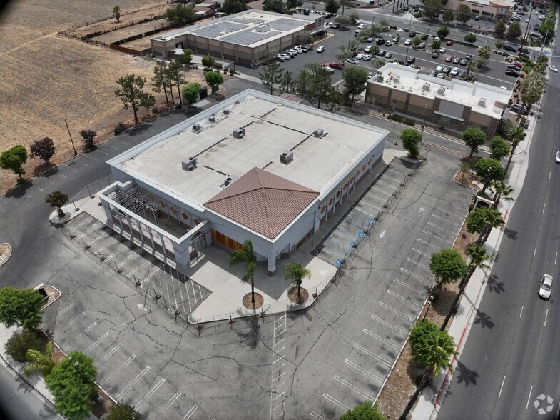 1605 S San Jacinto Ave, San Jacinto, CA for sale - Matterport Community - Image 3 of 26
