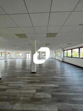 Office in Saint-Priest for lease Interior Photo- Image 2 of 8