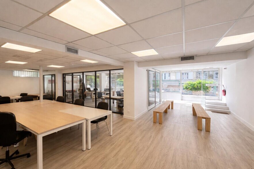 Rue Pixérécourt, Paris for lease - Building Photo - Image 1 of 9