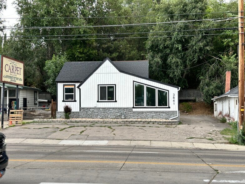 3841 S Highland Dr, Salt Lake City, UT à louer - Photo du bâtiment - Image 1 de 15