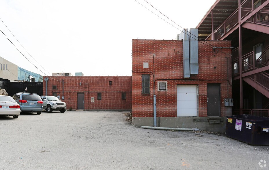 1660-1664 Broadway St, Kansas City, MO for lease - Building Photo - Image 2 of 4