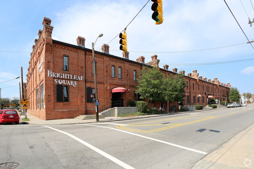 905 W Main St, Durham, NC à louer - Photo du bâtiment - Image 3 de 15