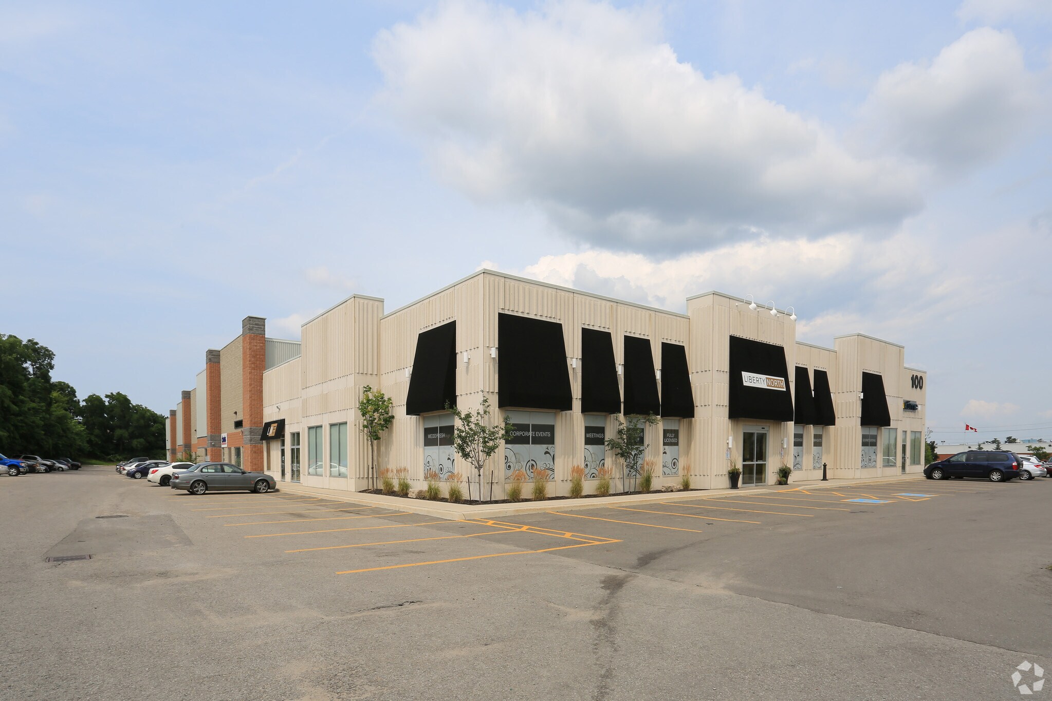 100 Caplan Ave, Barrie, ON for sale Primary Photo- Image 1 of 1