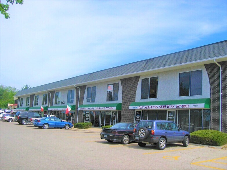 8421 University Ave, Clive, IA for lease - Building Photo - Image 2 of 24