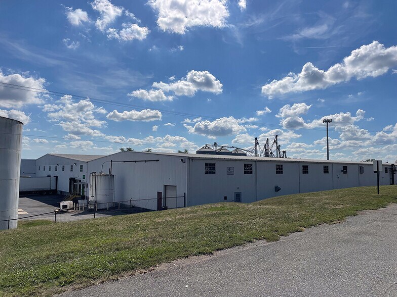 19224 Longmeadow Rd, Hagerstown, MD à vendre - Photo du bâtiment - Image 3 de 15