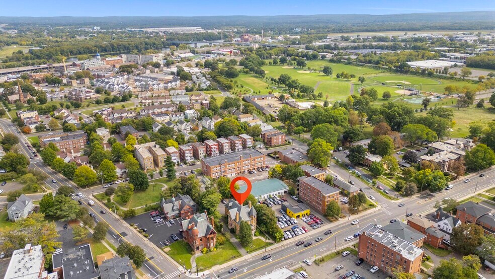 4 Wethersfield Ave, Hartford, CT à vendre - Photo du bâtiment - Image 3 de 40