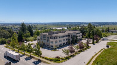 14928 56th Ave, Surrey, BC à louer Photo du bâtiment- Image 2 de 7