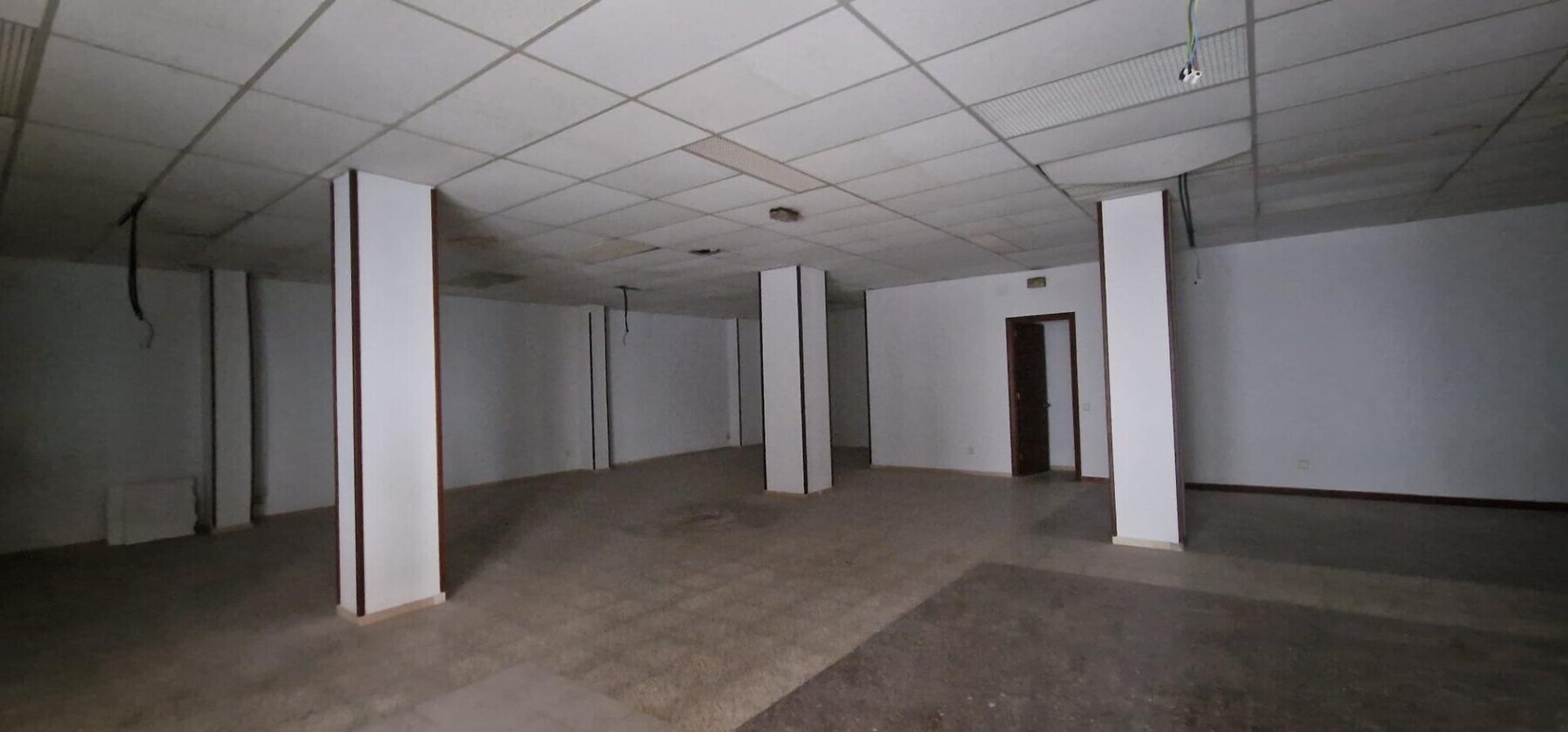 Reus, TAR 43203 - - - Interior Photo - Image 2 of 5