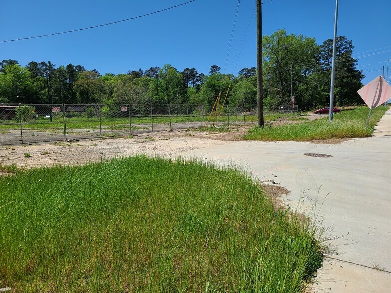1353 Jeffersonville Rd, Macon-Bibb, GA à vendre - Photo du bâtiment - Image 3 de 12