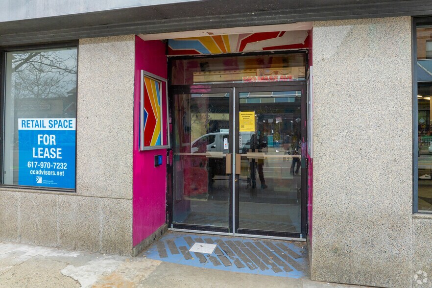 580 Massachusetts Ave, Cambridge, MA à louer - Photo du bâtiment - Image 2 de 5