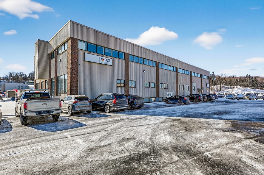 650 Rue Graham-Bell, Québec, QC à vendre - Photo du bâtiment - Image 2 de 10