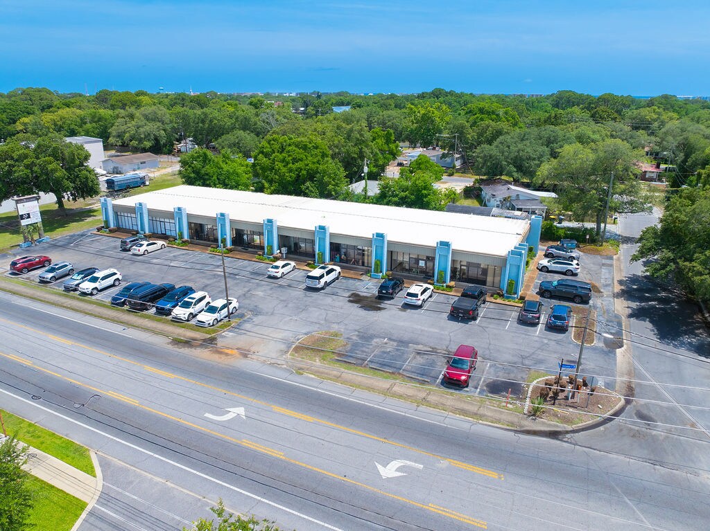 24 Hollywood Blvd SW, Fort Walton Beach, FL for lease Building Photo- Image 1 of 5