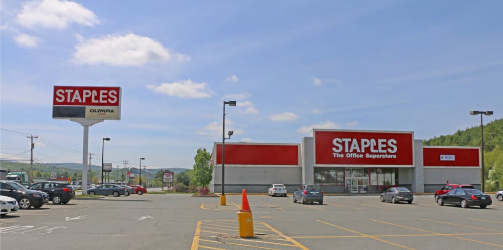 804 Meadow St, Littleton, NH for lease - Building Photo - Image 2 of 2