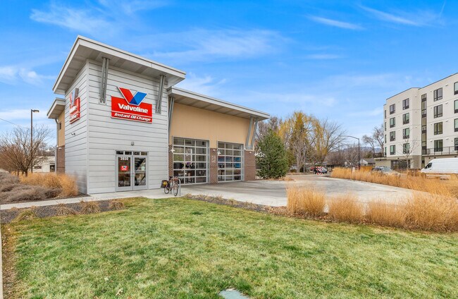 More details for 3930 W State St, Boise, ID - Retail for Sale