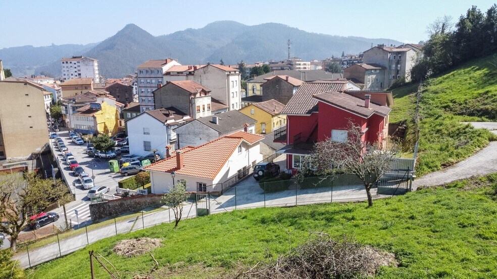 Calle Primo de Rivera, 23, Pravia, Asturias à vendre - Photo du bâtiment - Image 3 de 45