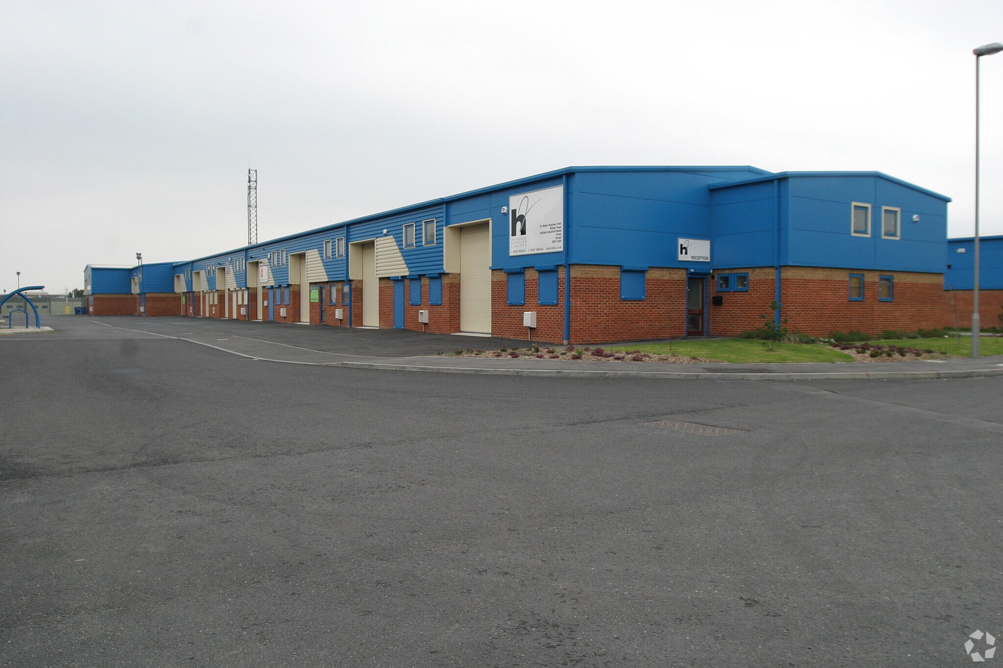 Witney Rd, Poole for lease Primary Photo- Image 1 of 4