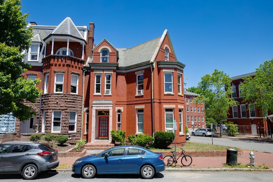 1300 Floyd Ave, Richmond, VA à vendre - Photo du bâtiment - Image 2 de 53