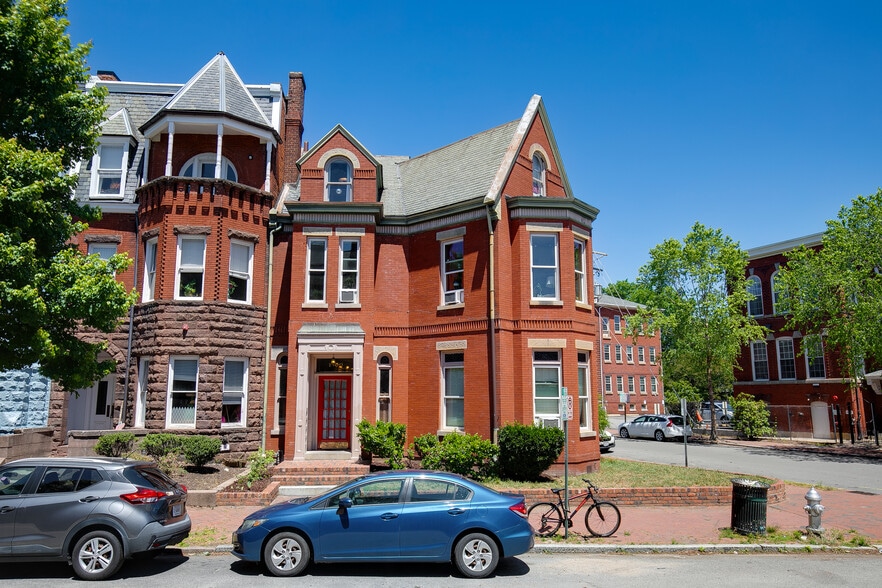 1300 Floyd Ave, Richmond, VA à vendre - Photo du bâtiment - Image 2 de 53