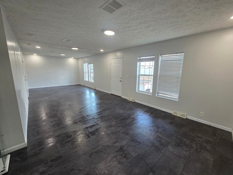 402 5th St, New Haven, WV for sale - Building Photo - Image 3 of 10