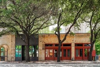 201 E 6th St, Austin, TX for lease Building Photo- Image 1 of 3