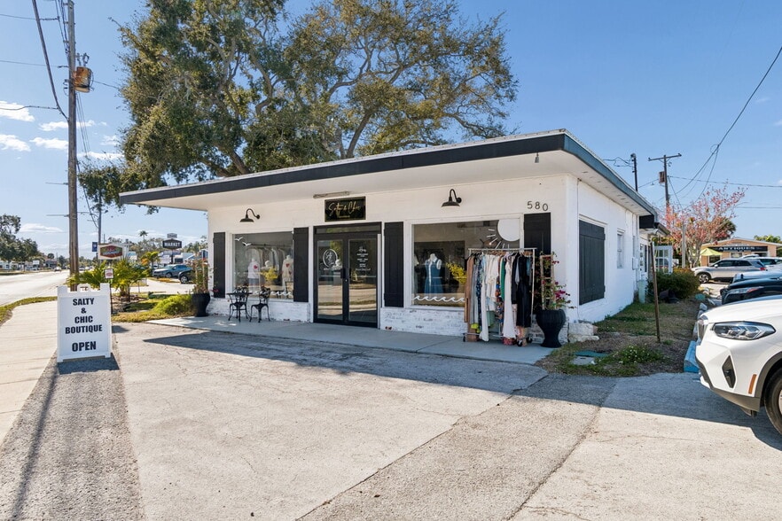 580 Indian Rocks Rd N, Belleair Bluffs, FL for sale - Building Photo - Image 2 of 40