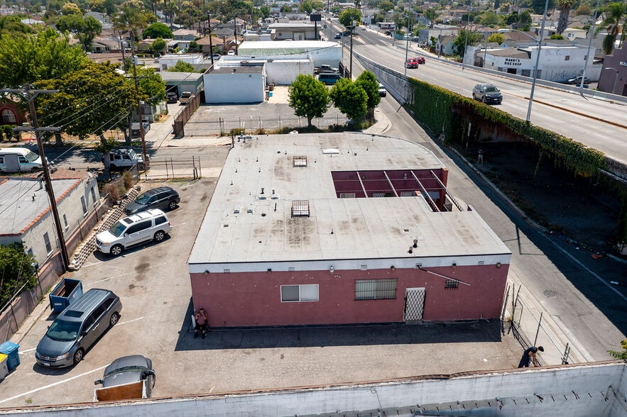 325-329 E Rosecrans Ave, Compton, CA à vendre - Photo du bâtiment - Image 3 de 14