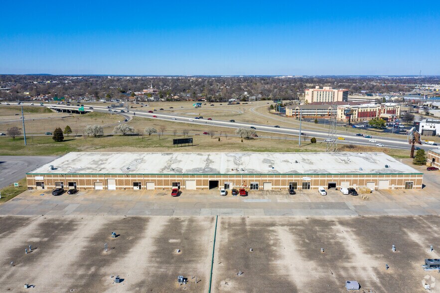 3621-3643 S 73rd East Ave, Tulsa, OK à louer - Photo du bâtiment - Image 2 de 4