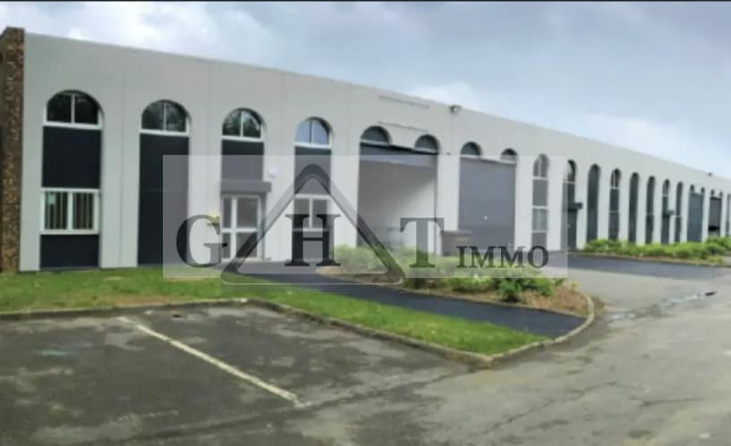 Industrial in Noisy-le-Grand for lease Building Photo- Image 1 of 3