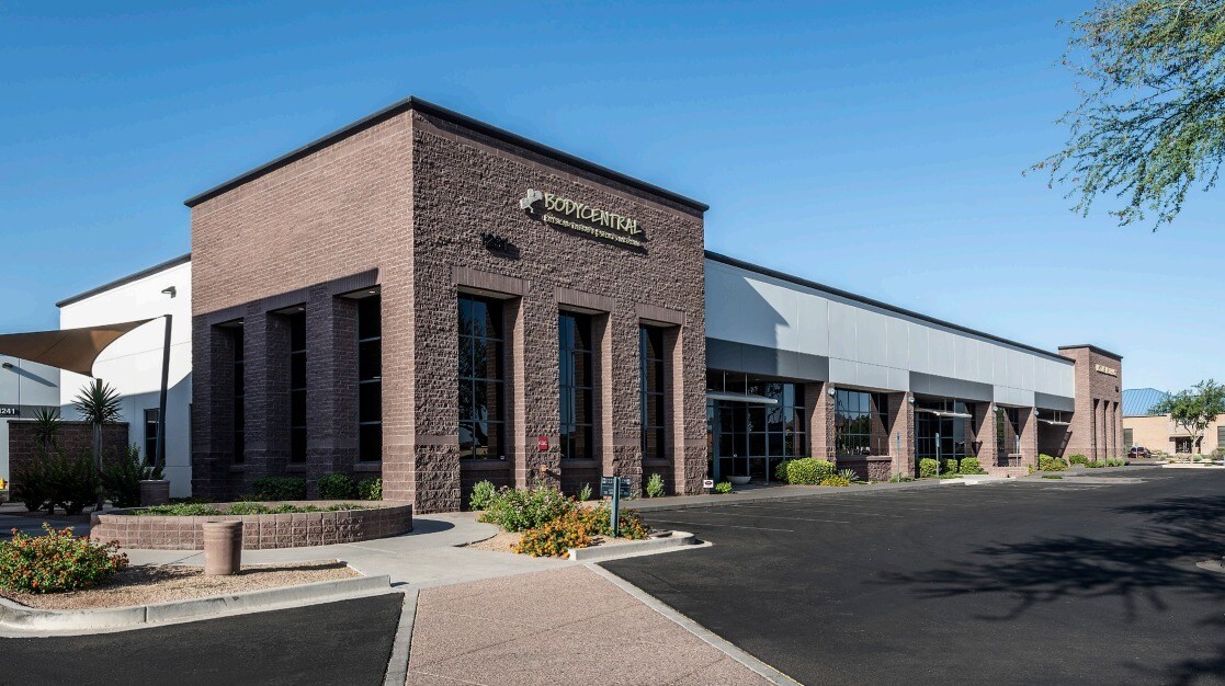 1231 W Warner Rd, Tempe, AZ for lease Building Photo- Image 1 of 17