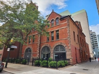 Plus de détails pour 110 Lombard St, Toronto, ON - Spécialité à vendre