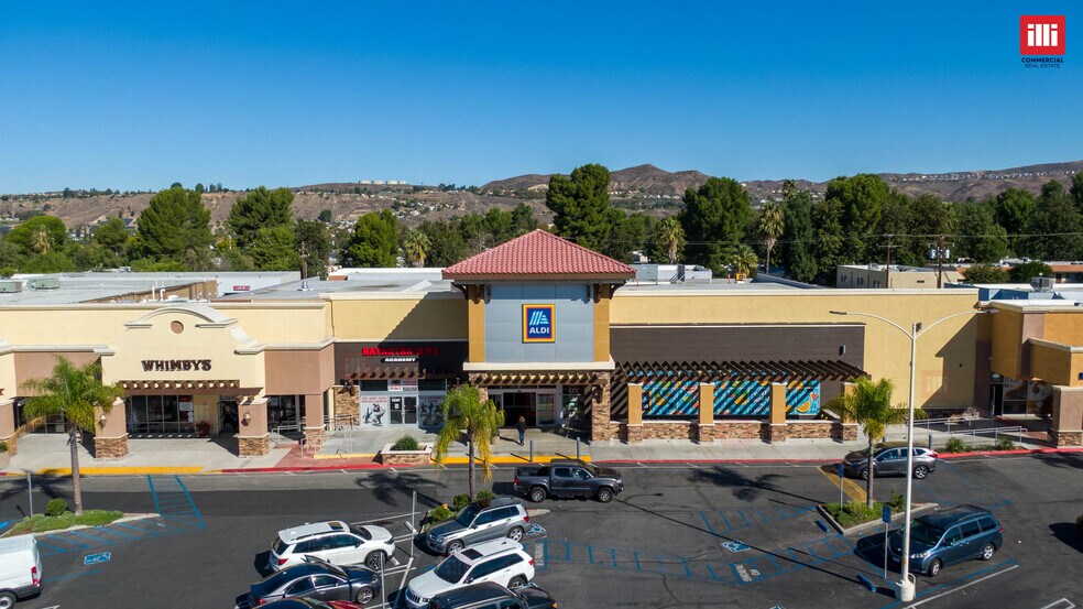 19317-19415 Soledad Canyon Rd, Santa Clarita, CA à louer - Photo du bâtiment - Image 3 de 16